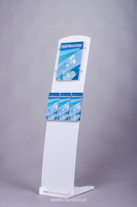 Stojak na plakat i ulotki SI009 służy do ekspozycji grafik w formacie A4 oraz dystrybucji ulotek (do wyboru kieszeń A4 lub DLx3).